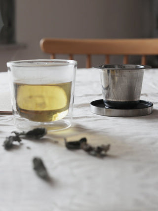 KINTO LEAVES TO TEA Cup with Strainer (260ml/8.8oz)